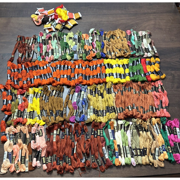 Huge Lot 185+ DMC Embroidery Thread Floss Skeins Mixed Colors Brand New - Picture 1 of 7